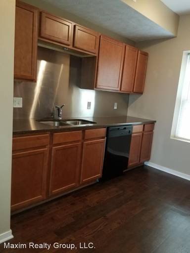 Main picture of 2567 Douglas St