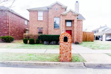 Main picture of 900 Creekside Dr