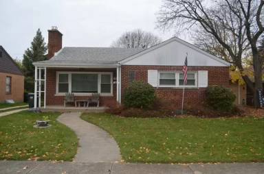 Main picture of 8918 Parkside Ave