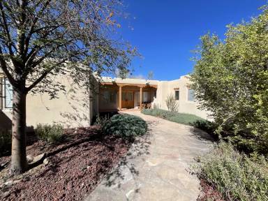 Main picture of 2253 Espejo Pl