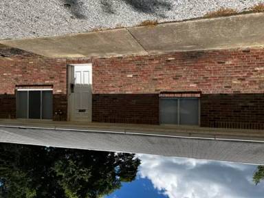 Main picture of 2526 E Dexter Ave