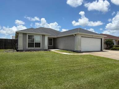 Main picture of 5424 Nicole Blvd