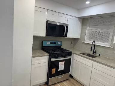 Main picture of 9405 Kirkwood Rd