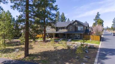 Main picture of 950 N Hindeman St