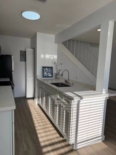 Main picture of 210 E Tiffany Dr
