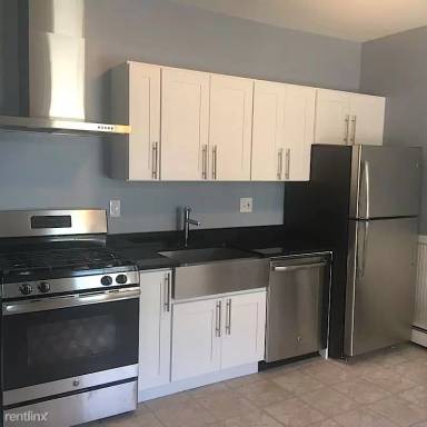 Main picture of 137 Columbia St