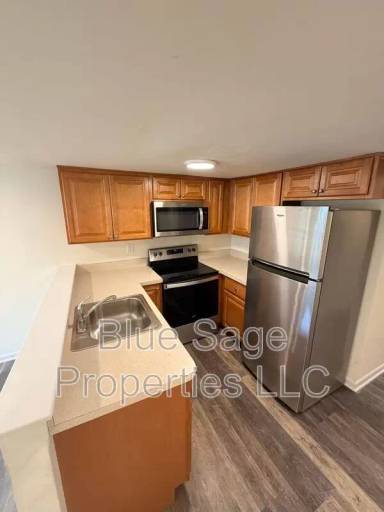 Main picture of 2D S Manoa Rd