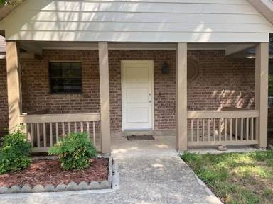 Main picture of 1306 Carnation Ln