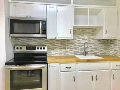 Main picture of 410 Saint Paul St