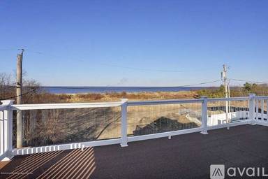 Main picture of 203 Shore Blvd