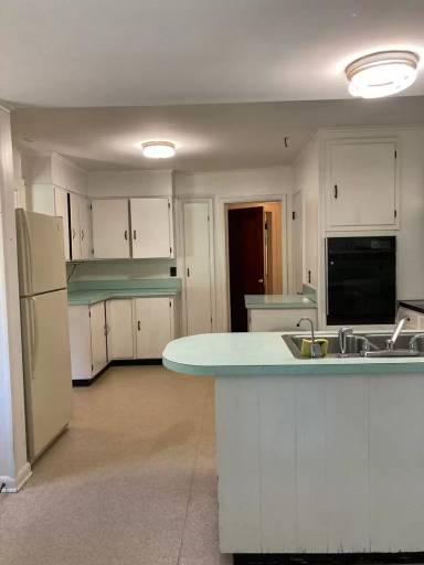 Main picture of 23 Thermos Ave