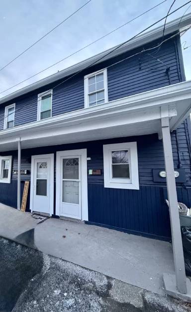 Main picture of 106 N Carpenter St