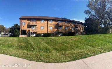 Main picture of 2108 Grand Ave