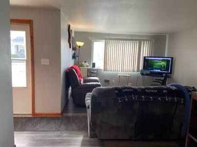 Main picture of 415 E Staat St