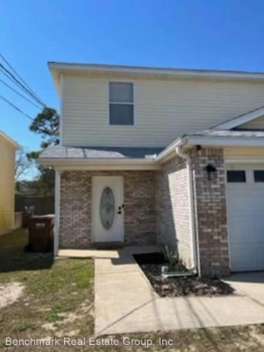 Main picture of 2163 Tom St