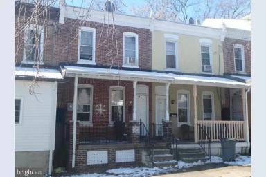 Main picture of 108 Ashton St