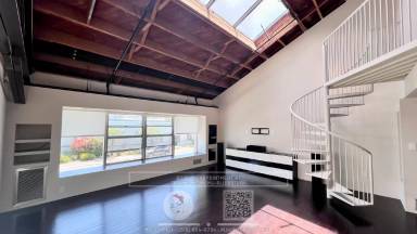 Main picture of 6017 Christie Ave