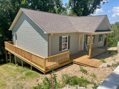 Main picture of 192 Hunter Ave