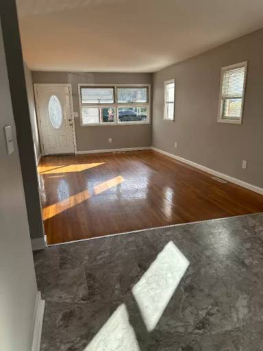 Main picture of 40 Whitewood Rd