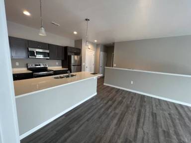 Main picture of 4460 S 26th St