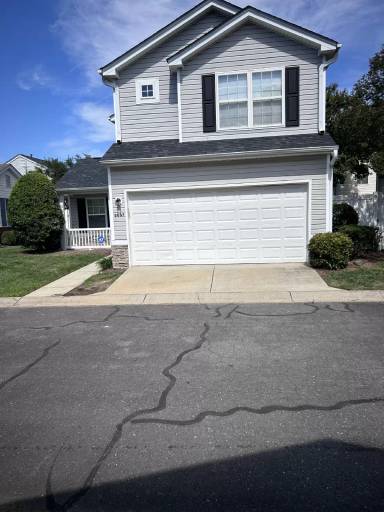 Main picture of 8642 Meadowmont View Dr
