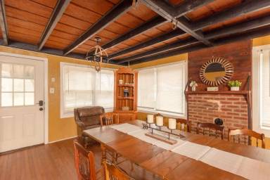 Main picture of 4 E Miller Rd