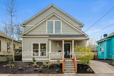 Main picture of 1038 NE Emerson St