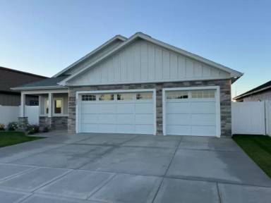Main picture of 405 Glade Loop