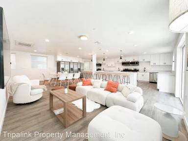 Main picture of 1443 W 37th Dr