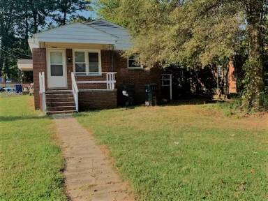 Main picture of 1801 Lasalle St