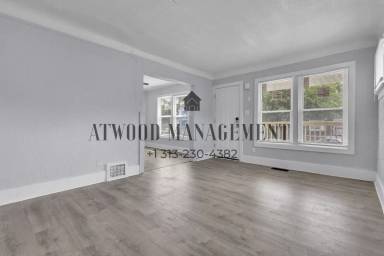 Main picture of 16665 Tuller St