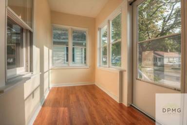 Main picture of 2228 Forest Ave