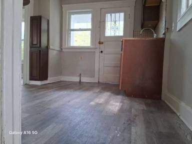 Main picture of 14205 Savannah Ave