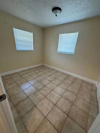 Main picture of 7905 Loomis St