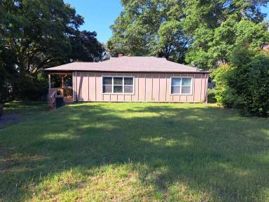 Main picture of 251 Willow St