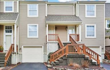 Main picture of 606 Foxboro Dr