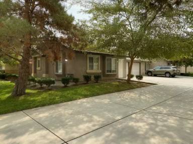 Main picture of 725 Greenwood Meadow Ln