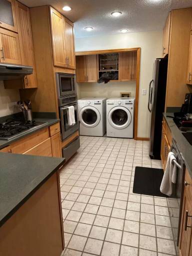 Main picture of 700 S Grant St