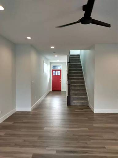 Main picture of 1021 Keystone Loop NE