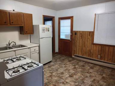 Main picture of 605 E Cedar St