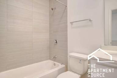 Main picture of 2700 W North Ave