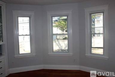 Main picture of 86 Elmira St