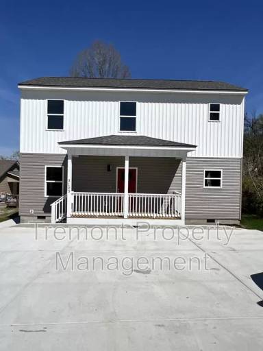 Main picture of 3105 E 37th St