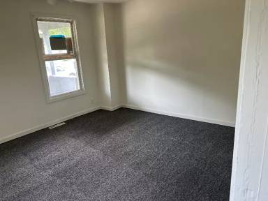 Main picture of 1543 N Park Ave