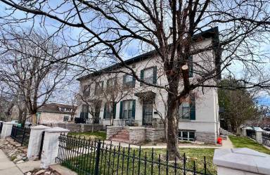 Main picture of 594 S Lincoln St