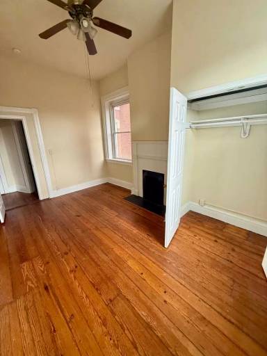 Main picture of 12 E Main St
