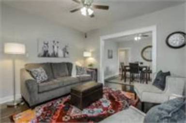 Main picture of 2710 Holmes St