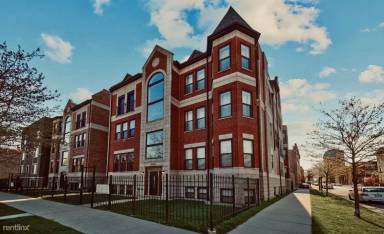 Main picture of 4800 S Saint Lawrence Ave