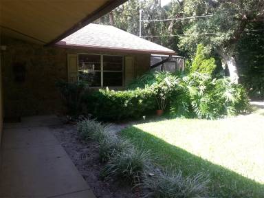 Main picture of 800 Evergreen St