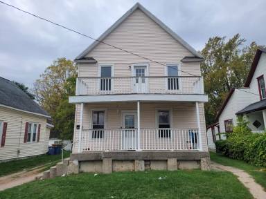 Main picture of 1353 Garfield Ave NW